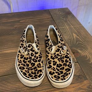 Leopard vans